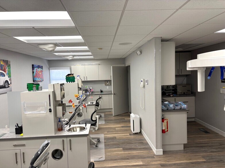 More Photos Of 1369 Southford Rd, Southbury General Retail For Sale