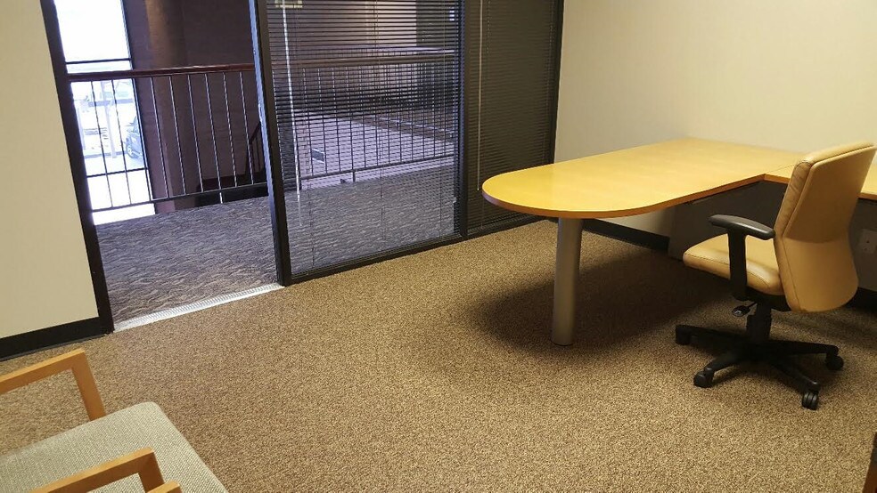 More Photos Of 430 Highway 6 S, Houston Medical For Lease