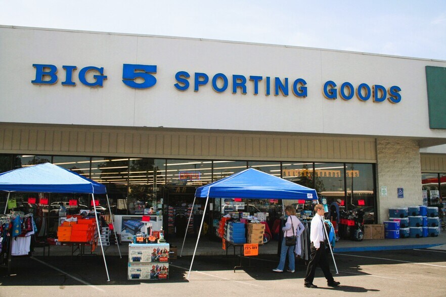 More Photos Of 944 Blossom Hill Rd, San Jose Unknown For Lease