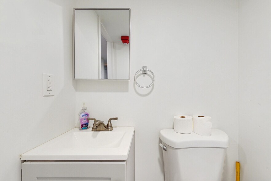 More Photos Of 1722-1724 Atlantic Ave, Atlantic City Apartments For Lease