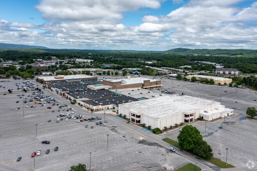 More Photos Of 271 Northgate Mall, Chattanooga Unknown For Lease