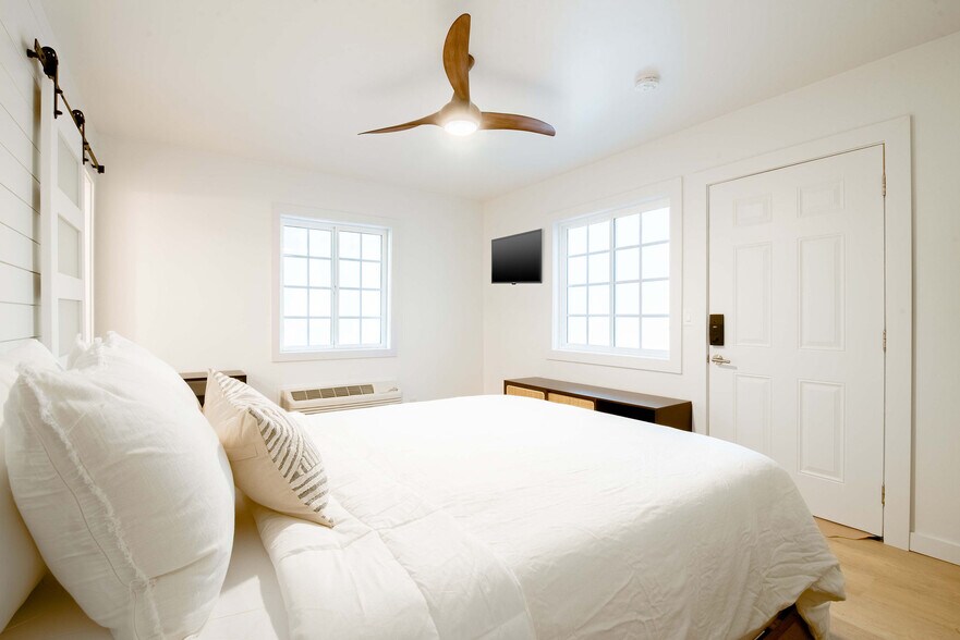 More Photos Of 306 Loch Leven Rd, Lake Arrowhead Hotel For Sale