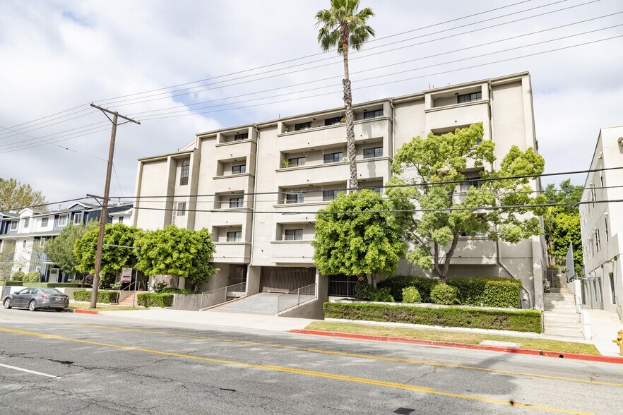 More Photos Of 4651 Cahuenga Blvd, North Hollywood Apartments For Sale