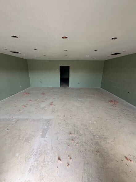 More Photos Of 8505 Hixson Pike, Hixson Freestanding For Lease
