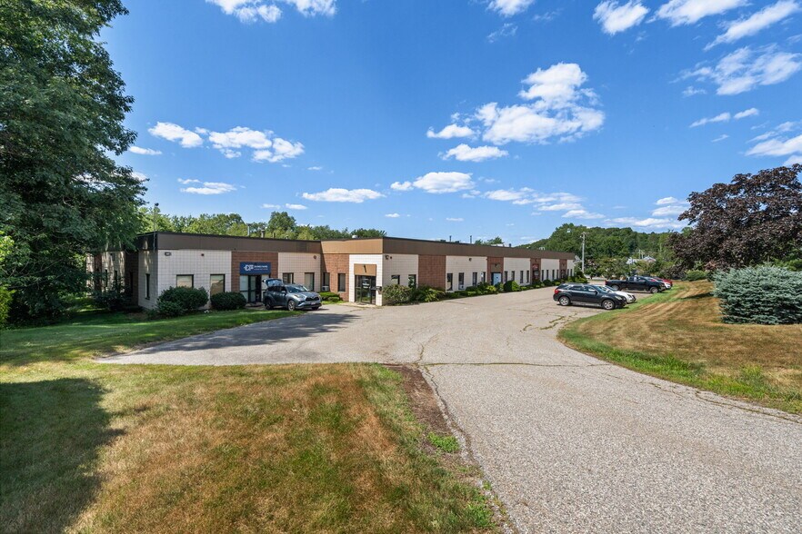 More Photos Of 31-39 Flagship Dr, North Andover Light Distribution For Sale