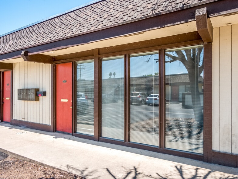 More Photos Of 3200 S Fairway St, Visalia Office For Lease