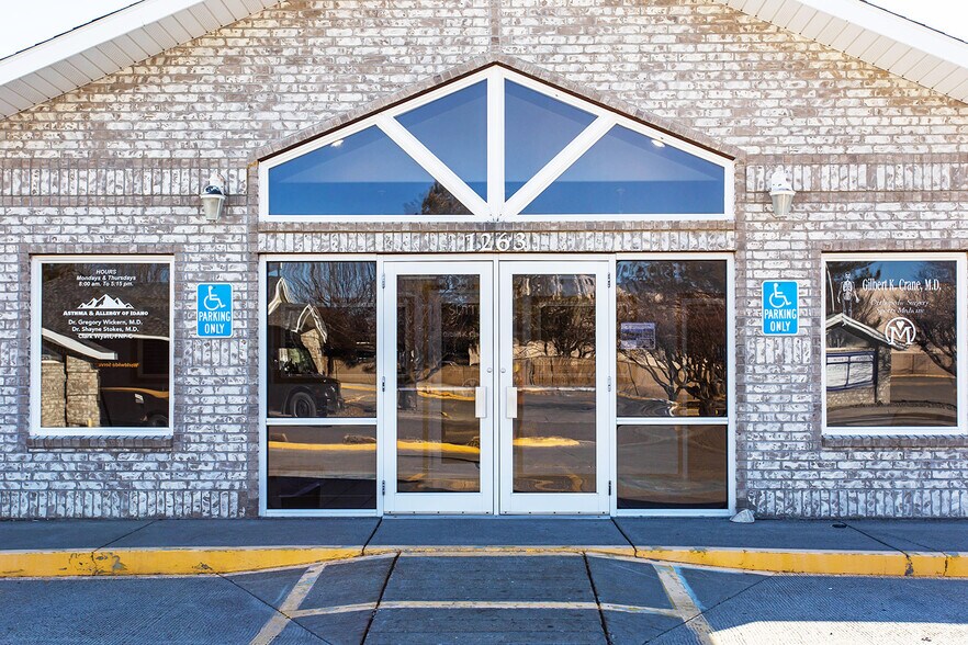 More Photos Of 1263 Bennett Ave, Burley Medical For Lease