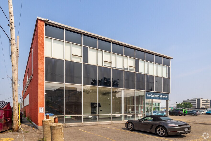 More Photos Of 5441-5471 Av Royalmount, Mont-Royal Service For Lease
