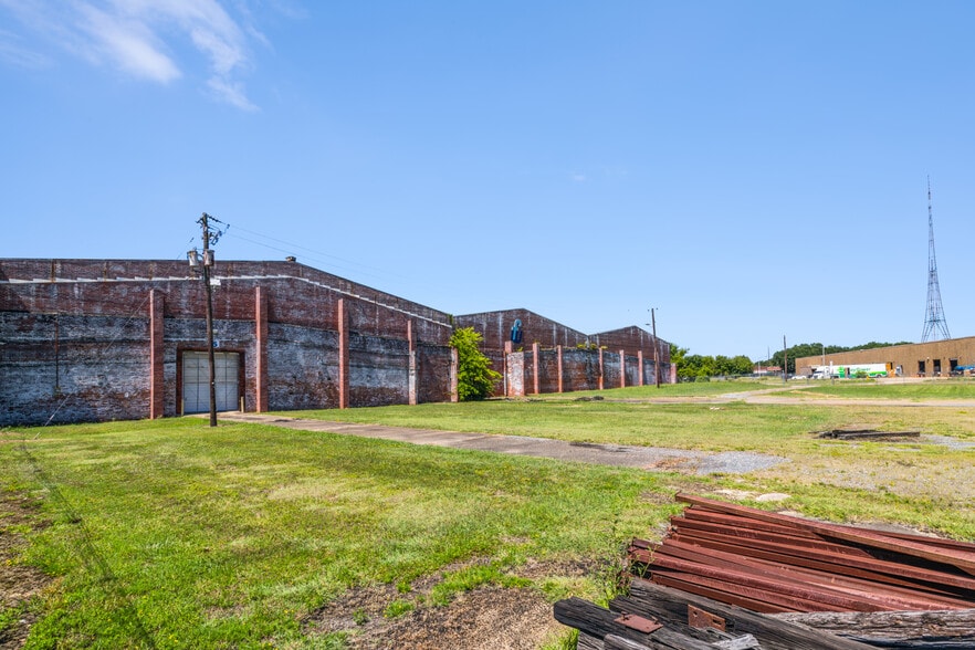 More Photos Of 2391 Levy St, Shreveport Warehouse For Lease