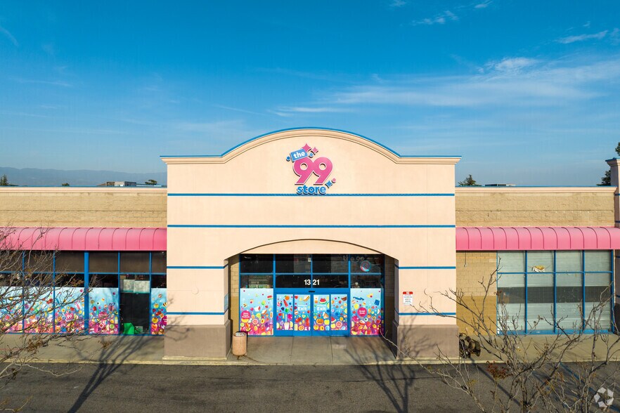 More Photos Of 1321 W Foothill Blvd, Rialto Freestanding For Sale