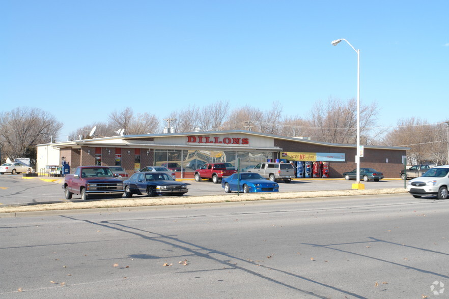 Primary Photo Of 1203 N 2nd Ave, Mulvane Freestanding For Sale