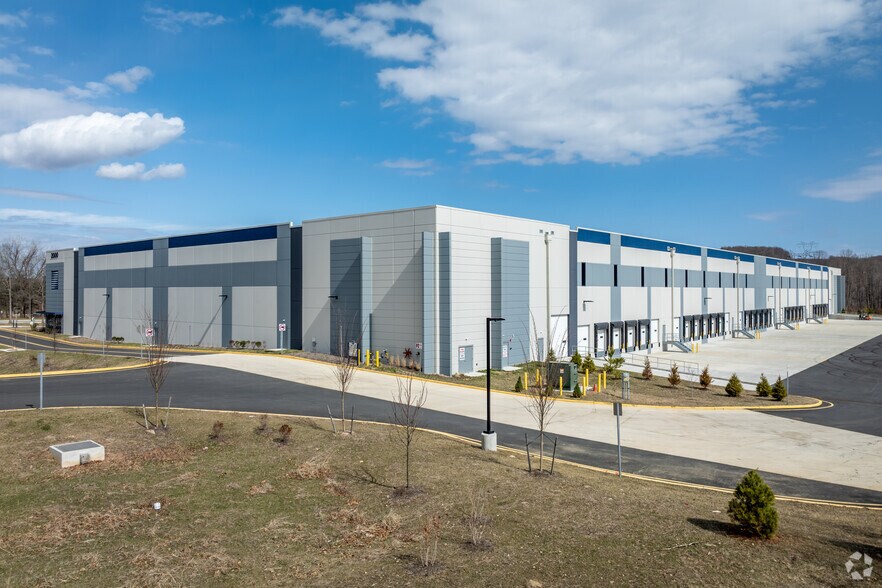 More Photos Of 2000 International Dr, Mount Olive Unknown For Lease