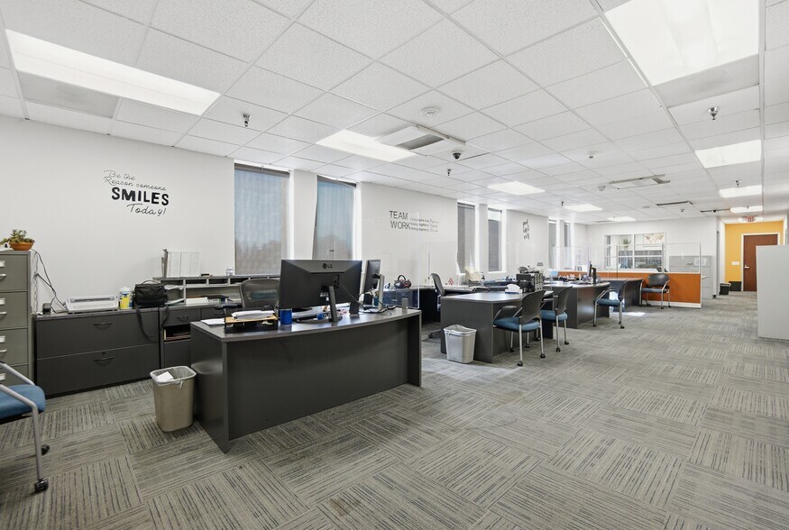 More Photos Of 670 N Rosemead Blvd, Pasadena Loft Creative Space For Sale