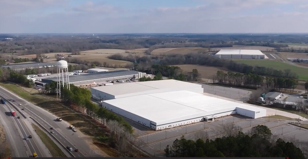 Primary Photo Of 3150 Barry Dr, Portland Manufacturing For Sale