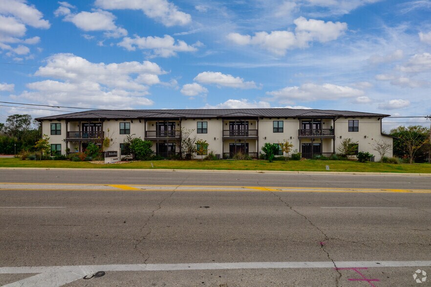 More Photos Of 831 Terrell Rd, Terrell Hills Apartments For Sale