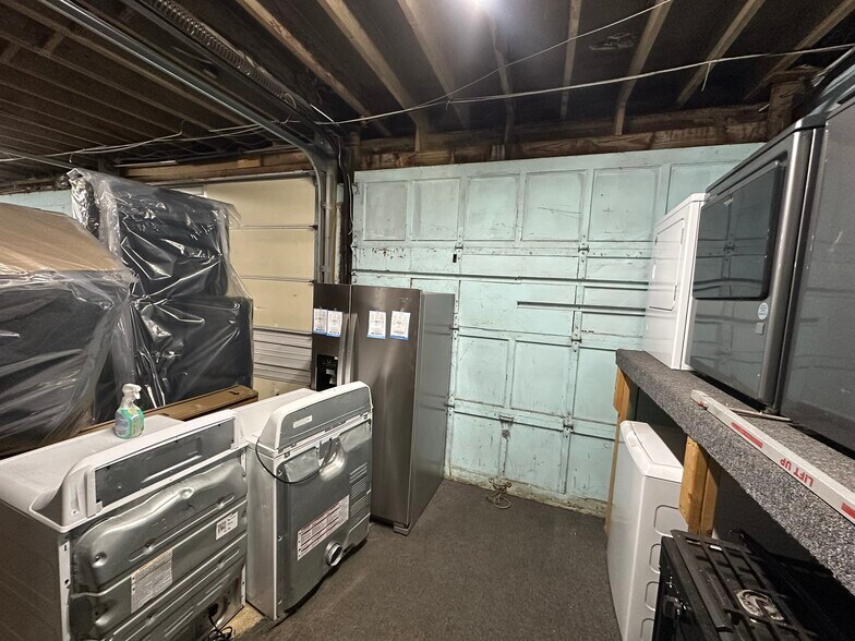 More Photos Of 3146-3148 Bailey Ave, Buffalo Storefront For Sale