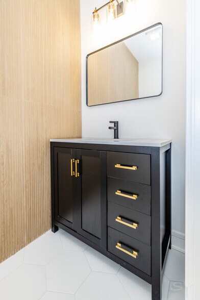More Photos Of 544 Lawndale ave, Chicago Apartments For Sale