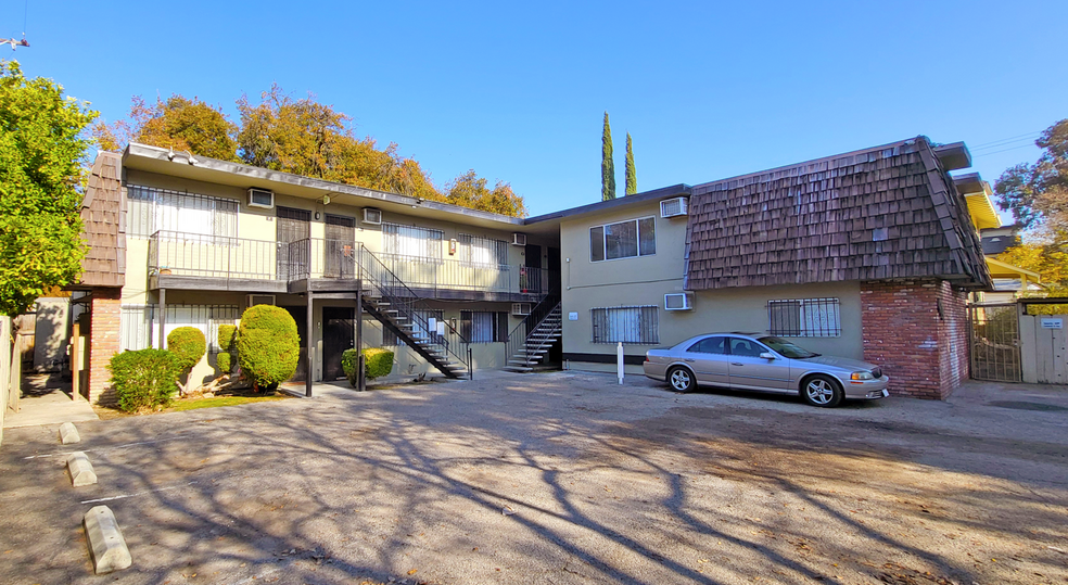 Primary Photo Of 419 W Flora St, Stockton Apartments For Sale