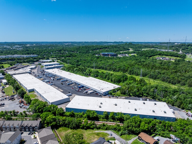 More Photos Of 3310-3422 Ambrose Ave, Nashville Warehouse For Lease