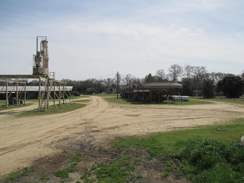 More Photos Of 3970 Camden Hwy hwy, Dalzell Land For Sale