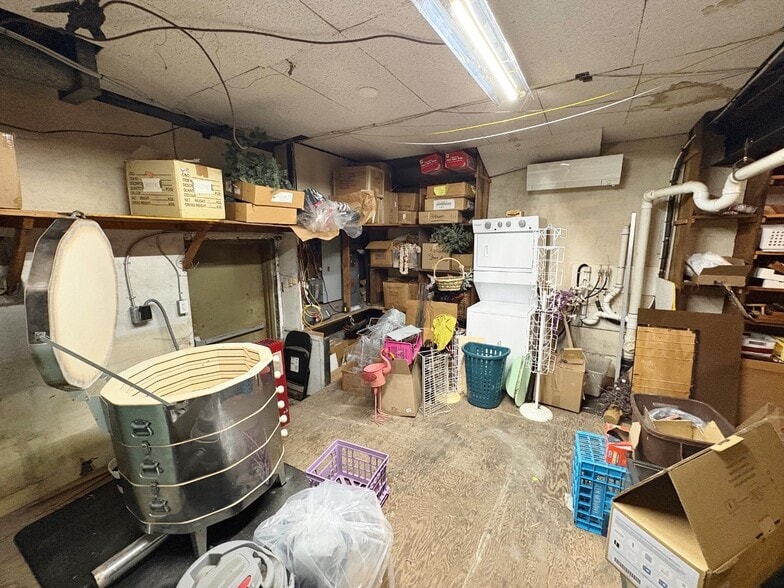 More Photos Of 83 Main St, New Paltz General Retail For Sale