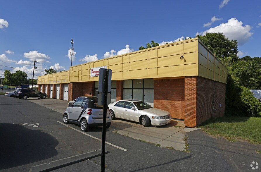 More Photos Of 7001 E W.T. Harris Blvd, Charlotte Auto Repair For Sale