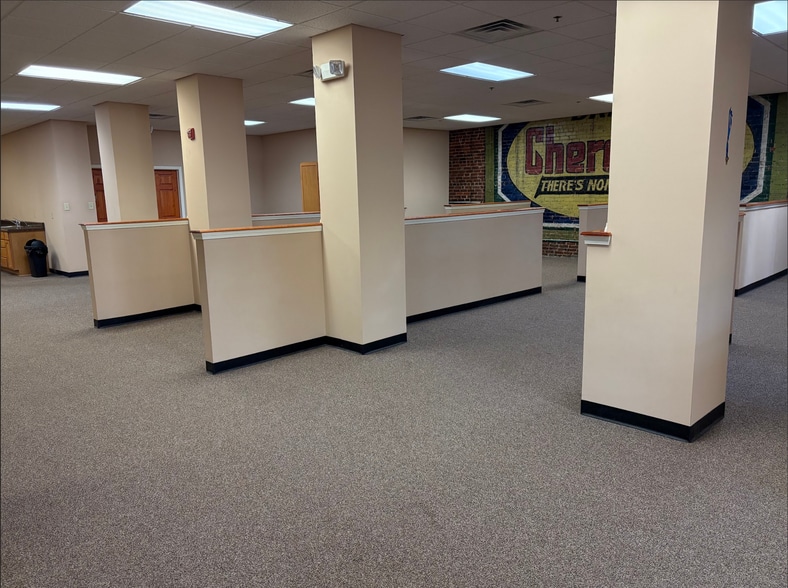 More Photos Of 317 Trade St, Greer Storefront Retail Office For Sale