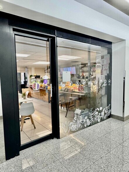 More Photos Of 2100 Ponce De Leon Blvd, Coral Gables Office For Lease