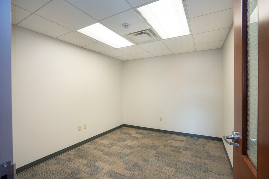 More Photos Of 100-256 Match Factory Pl, Bellefonte Medical For Lease