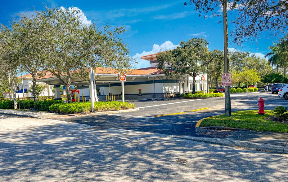 More Photos Of 4499 Weston Rd, Weston General Retail For Sale