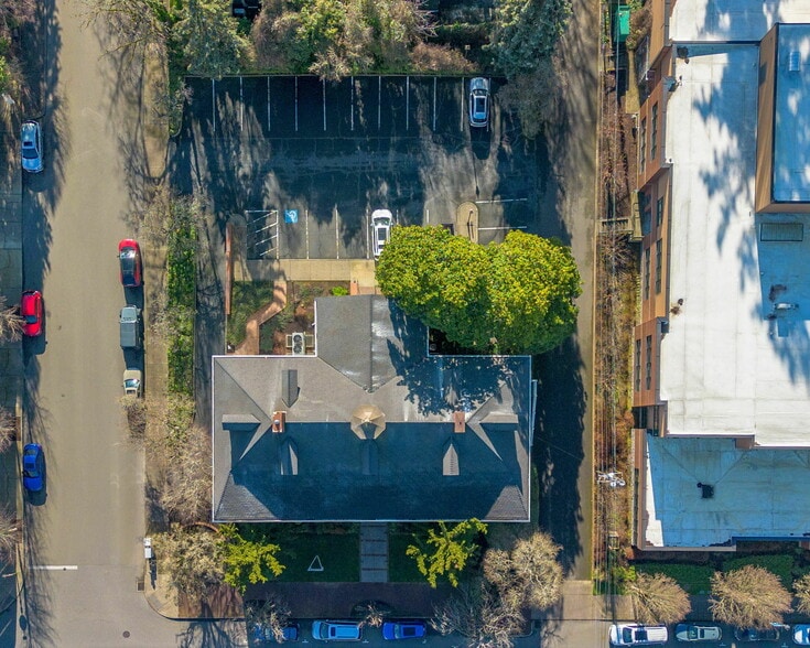 More Photos Of 600 A Ave, Lake Oswego Office For Lease