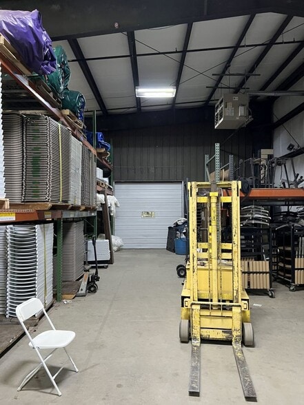 More Photos Of 160 N Branford Rd, Branford Warehouse For Sale