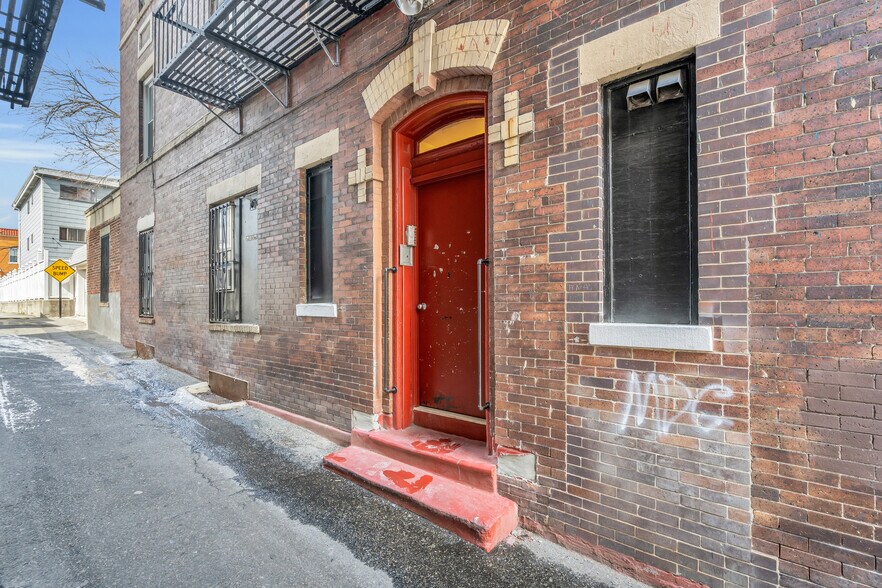 More Photos Of 1213 Bergenline Ave, Union City Apartments For Sale