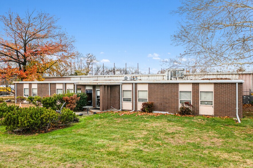 More Photos Of 680 Colwell Ln, Conshohocken Manufacturing For Lease