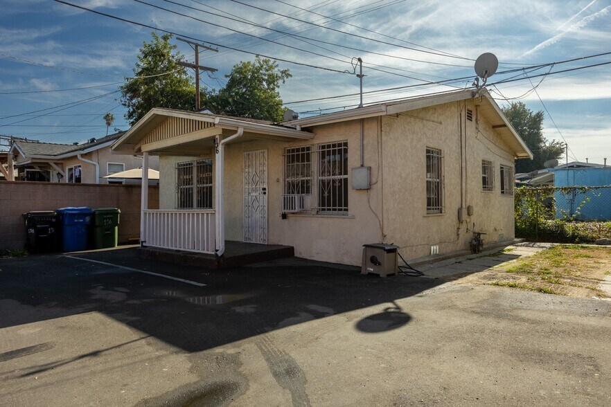 More Photos Of 136 W 82nd St, Los Angeles Multifamily For Sale