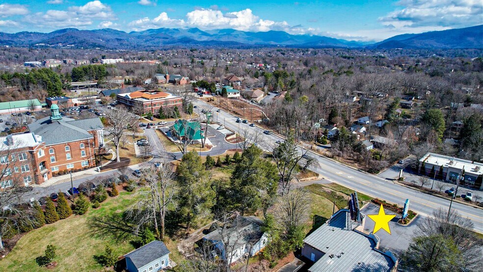 More Photos Of 473 Hendersonville Rd, Asheville General Retail For Lease