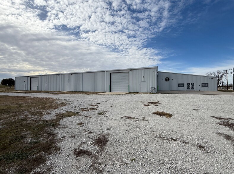 Primary Photo Of 2345 Nail Rd, Krum Warehouse For Lease