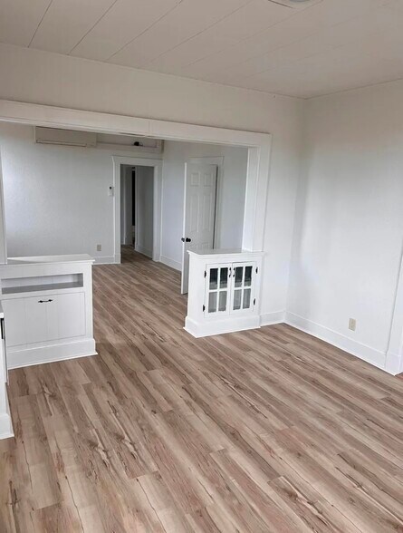 More Photos Of 2414 Granby St, Norfolk Flex For Sale