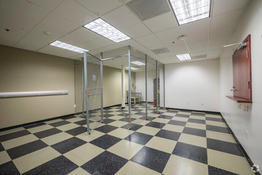 More Photos Of 355 N Wiget Ln, Walnut Creek Office For Sale