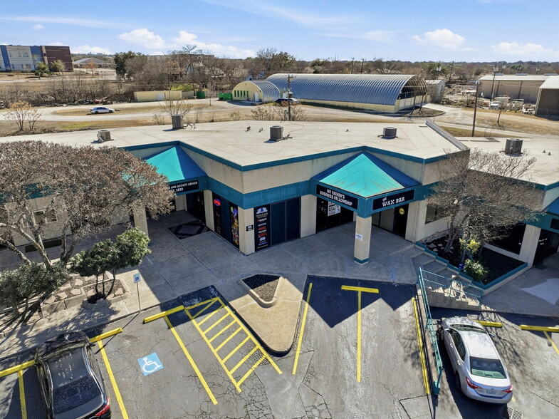 More Photos Of 13777 Judson Rd, San Antonio Unknown For Lease