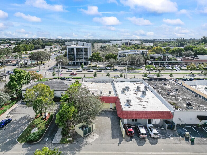 More Photos Of 9615-9619 W Sample Rd, Coral Springs Freestanding For Sale