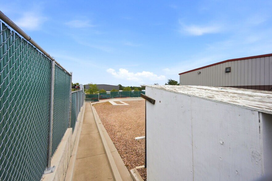 More Photos Of 7315 McClain Pt, Colorado Springs Warehouse For Lease