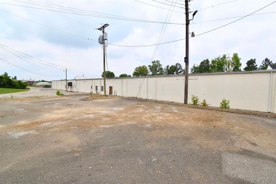 More Photos Of 205 Bellvue St, Jackson Warehouse For Lease