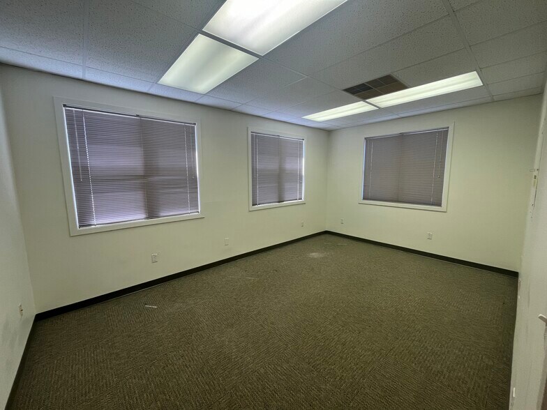 More Photos Of 239 Prospect Plains Rd, Monroe Township Medical For Lease