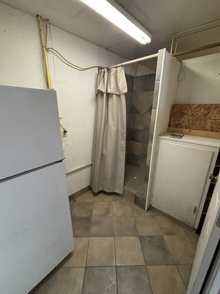 More Photos Of 4282 Dove Rd, Port Huron Flex For Lease