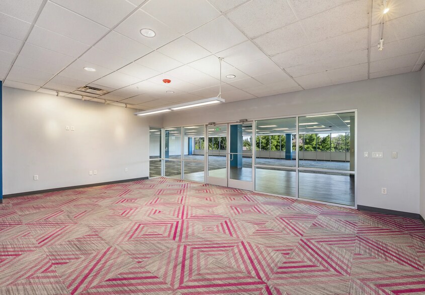 More Photos Of 1501 S Federal Way, Boise Office For Lease
