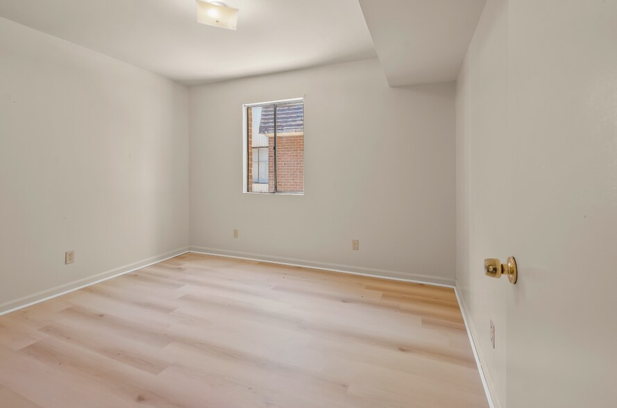 More Photos Of 81 Terry Ct, Collinsville Apartments For Sale