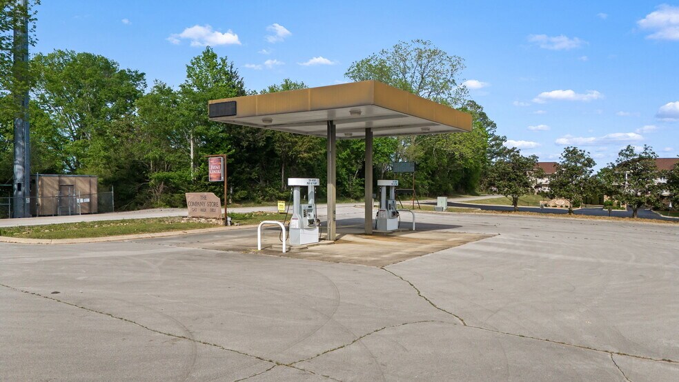 More Photos Of 7080 Dale Ridge Rd, Lancaster Convenience Store For Sale