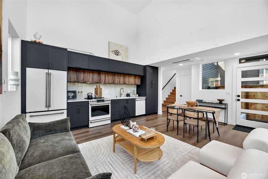 More Photos Of 6318 41st Ave SW, Seattle Apartments For Sale
