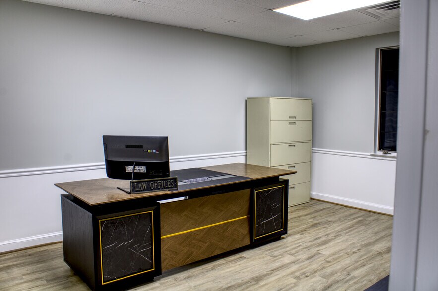 More Photos Of 10521 Judicial Dr, Fairfax Medical For Sale